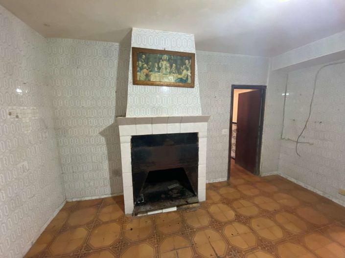 Image No.24-4 Bed Property for sale