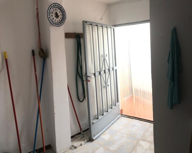 Image No.10-5 Bed Townhouse for sale