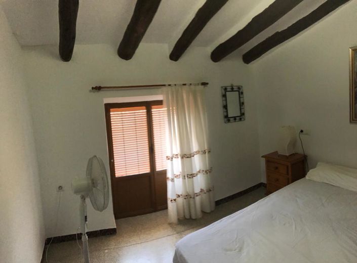 Image No.20-5 Bed Townhouse for sale