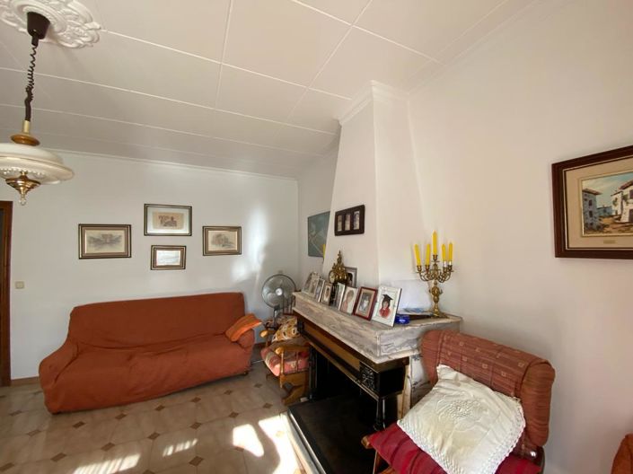 Image No.18-5 Bed Property for sale