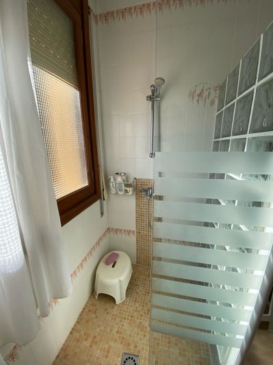 Image No.40-5 Bed Property for sale