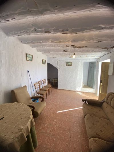 Image No.21-2 Bed Property for sale