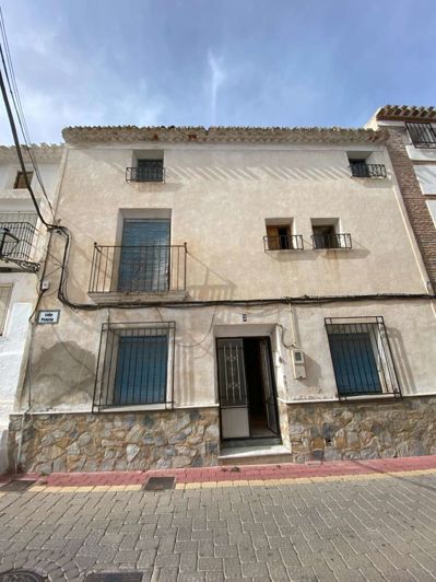 Image No.2-3 Bed Property for sale