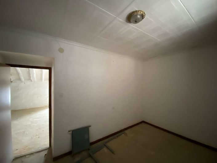 Image No.6-3 Bed Property for sale