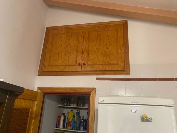 Image No.10-7 Bed Property for sale