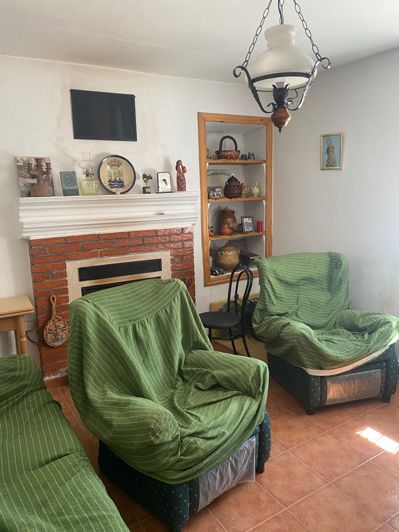 Image No.17-7 Bed Property for sale