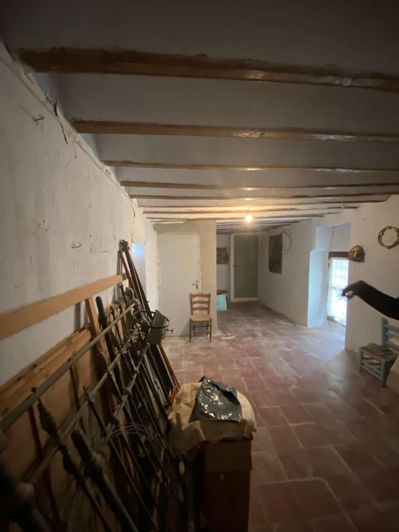 Image No.26-8 Bed Property for sale