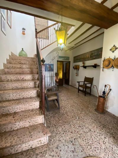 Image No.13-8 Bed Property for sale