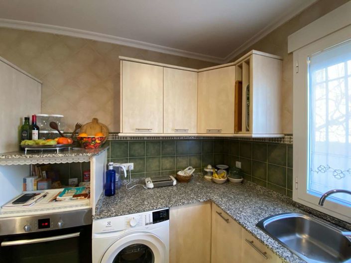 Image No.18-4 Bed Property for sale