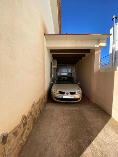 Image No.42-4 Bed Property for sale