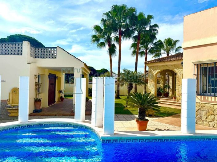 Image No.3-Villa de 5 chambres à vendre à El Puerto de Santa María