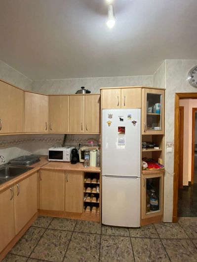 Image No.12-3 Bed Property for sale