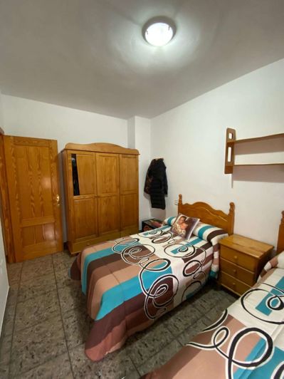 Image No.24-3 Bed Property for sale