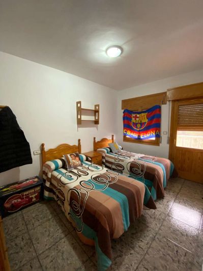 Image No.25-3 Bed Property for sale