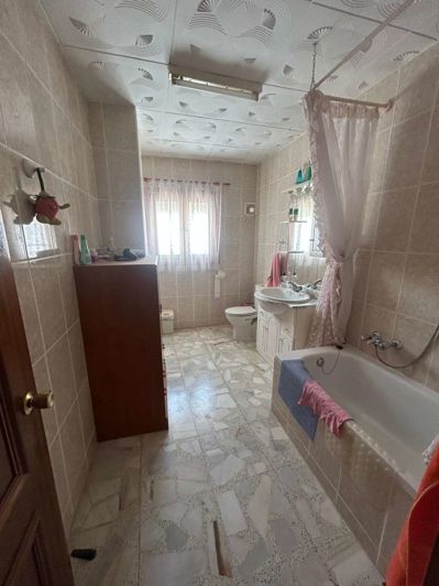 Image No.46-6 Bed Townhouse for sale