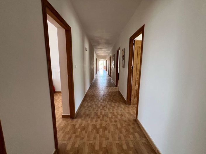 Image No.20-5 Bed Villa for sale