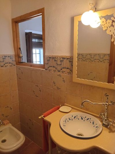 Image No.16-7 Bed Property for sale