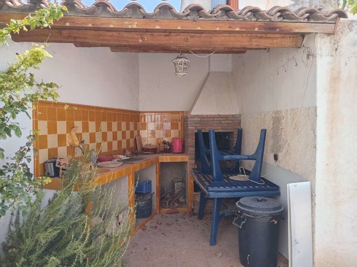 Image No.26-7 Bed Property for sale