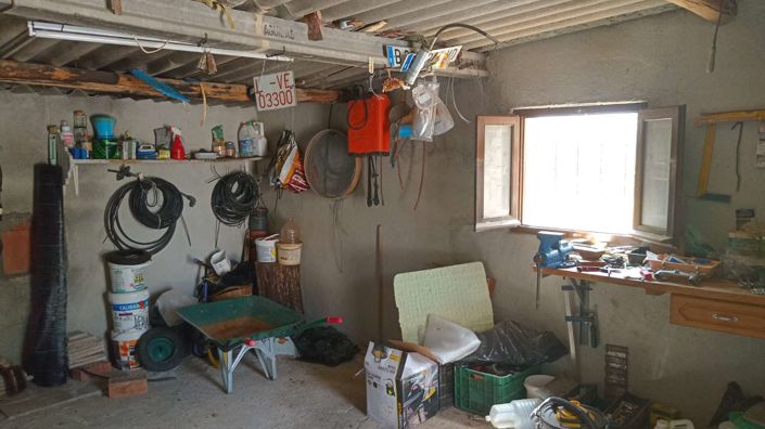 Image No.28-7 Bed Property for sale