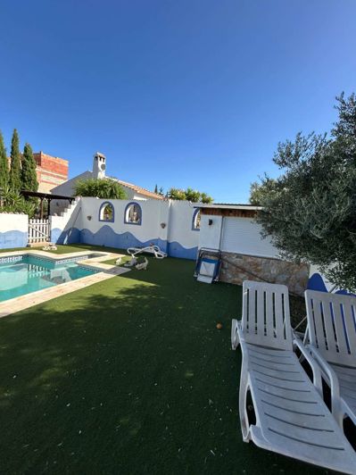 Image No.20-2 Bed Villa for sale