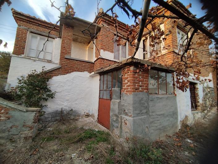 Image No.5-Maison de campagne de 3 chambres à vendre à Yambol 