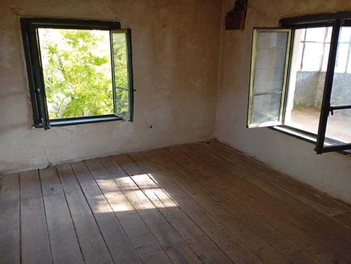 Image No.7-Maison de campagne de 3 chambres à vendre à Yambol 