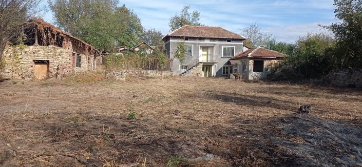 Image No.2-Maison de campagne de 2 chambres à vendre à Dobrich