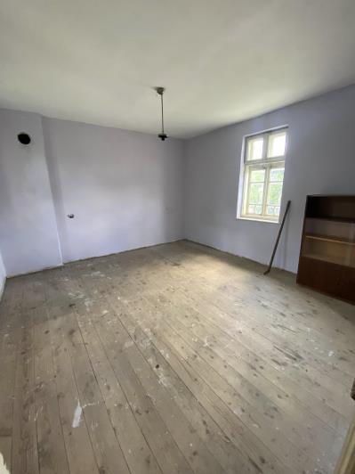 Image No.2-Maison de campagne de 2 chambres à vendre à Pleven