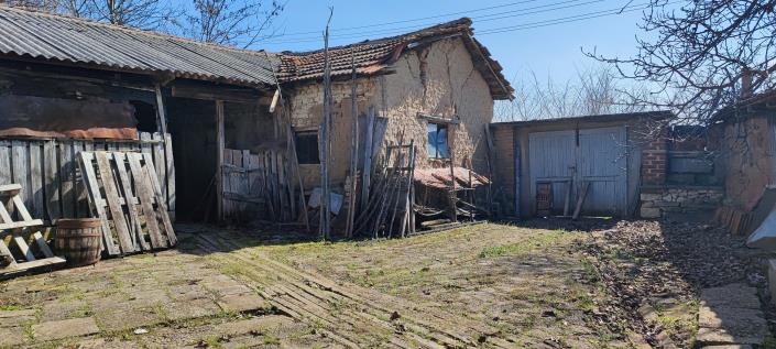 Image No.5-Maison de campagne de 2 chambres à vendre à Plovdiv