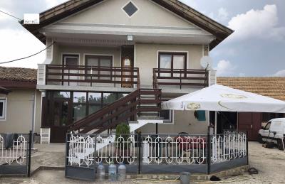 1j172907749748844_Ax