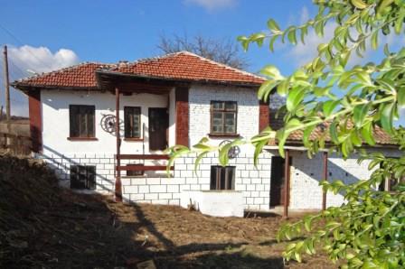 Image No.2-Maison de campagne de 2 chambres à vendre à Ruse