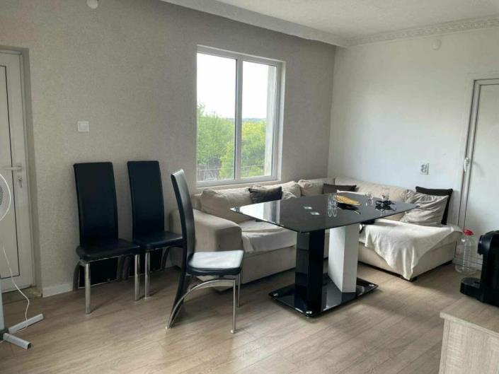 Image No.4-Maison de campagne de 3 chambres à vendre à Dobrich