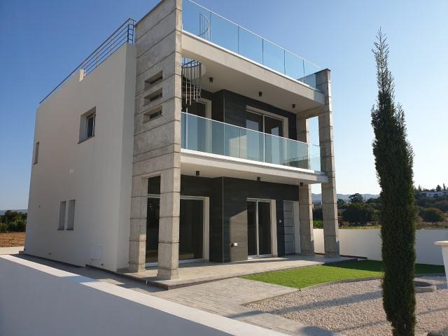 Image No.2-3 Bed Villa for sale