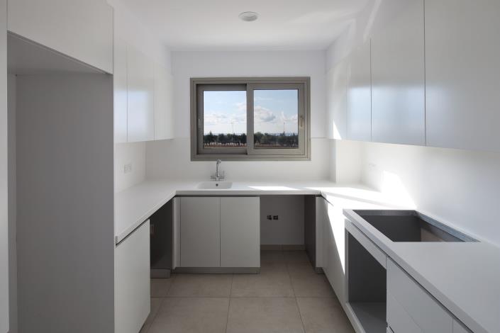 Image No.5-2 Bed Townhouse for sale