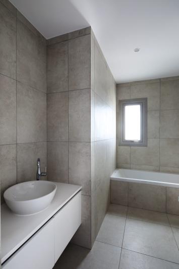 Image No.6-2 Bed Townhouse for sale