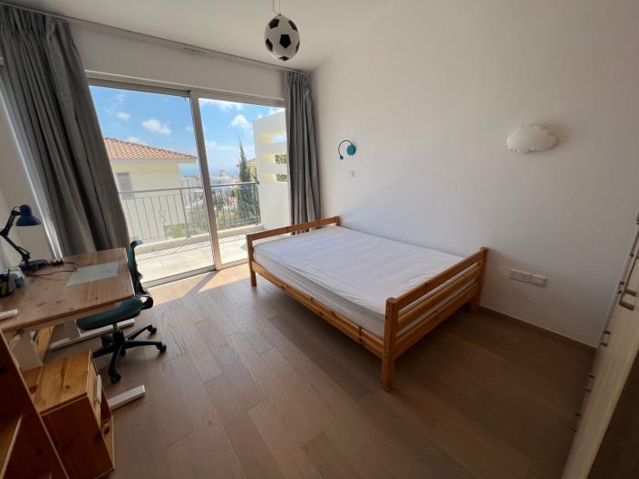 Image No.24-4 Bed Apartment for sale