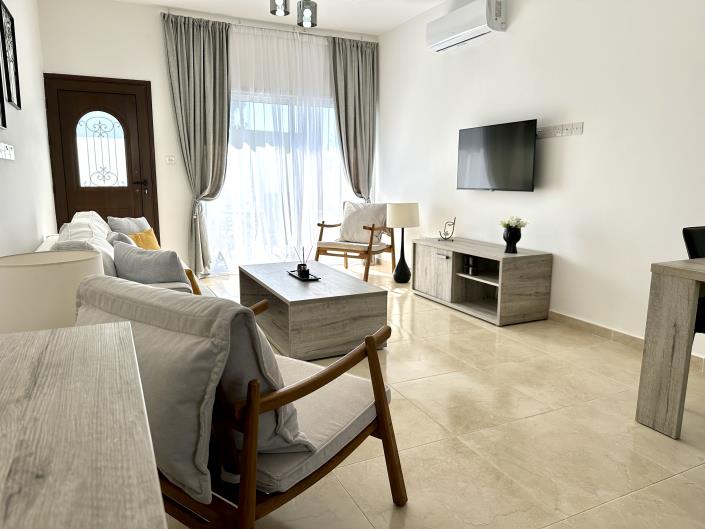 Image No.13-2 Bed Townhouse for sale