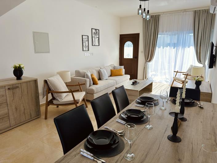 Image No.17-2 Bed Townhouse for sale