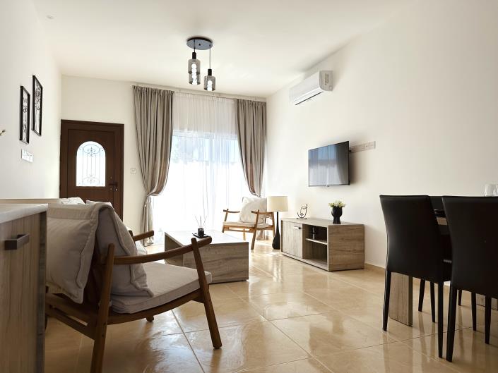 Image No.20-2 Bed Townhouse for sale