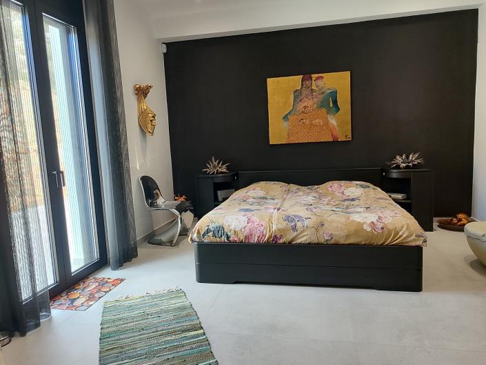 Image No.17-3 Bed Villa / Detached for sale