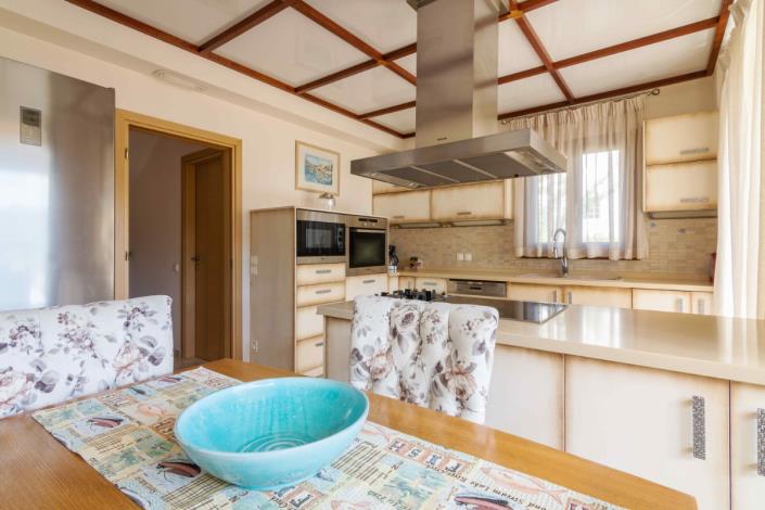 Image No.9-7 Bed Villa for sale