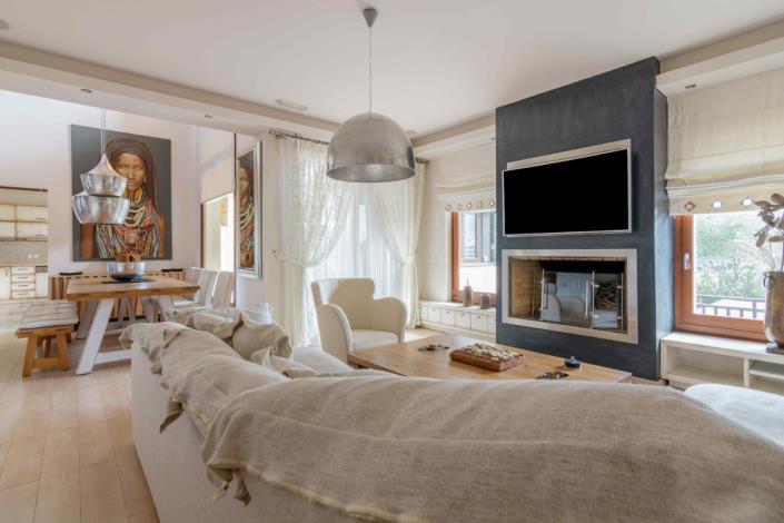 Image No.11-7 Bed Villa for sale