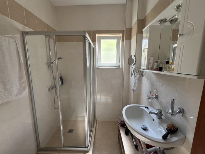 Image No.6-2 Bed House for sale