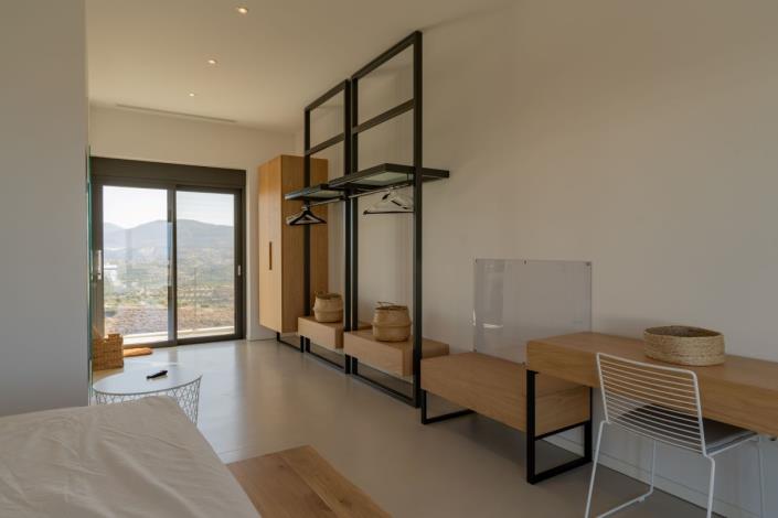 Image No.10-2 Bed Villa / Detached for sale