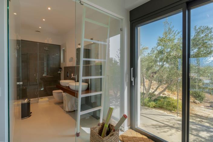 Image No.20-2 Bed Villa / Detached for sale