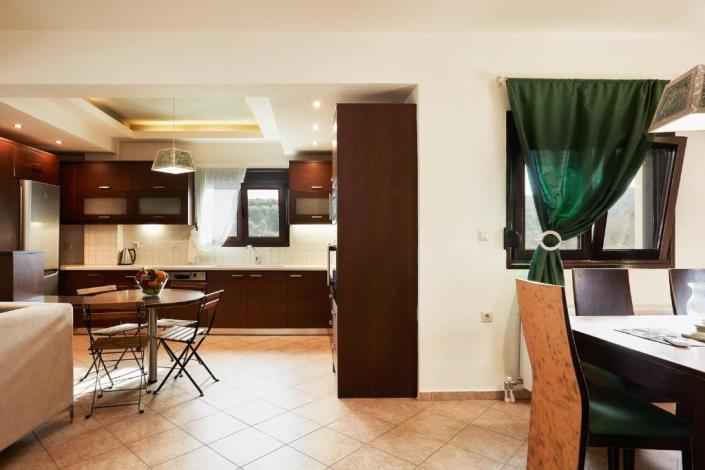 Image No.6-7 Bed Villa / Detached for sale