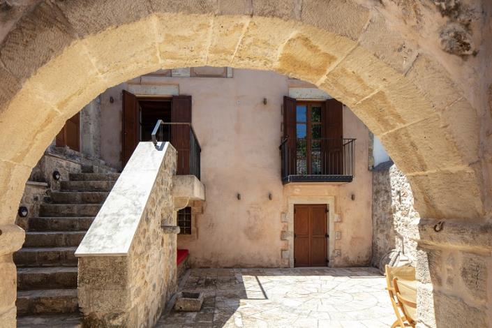 Image No.19-5 Bed Villa / Detached for sale