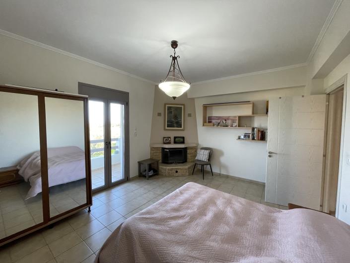 Image No.9-4 Bed House for sale