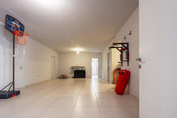 Image No.21-5 Bed Villa / Detached for sale