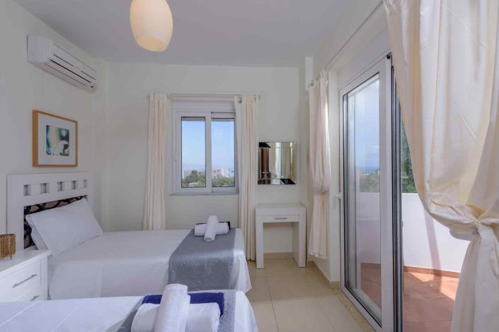 Image No.15-2 Bed Villa for sale